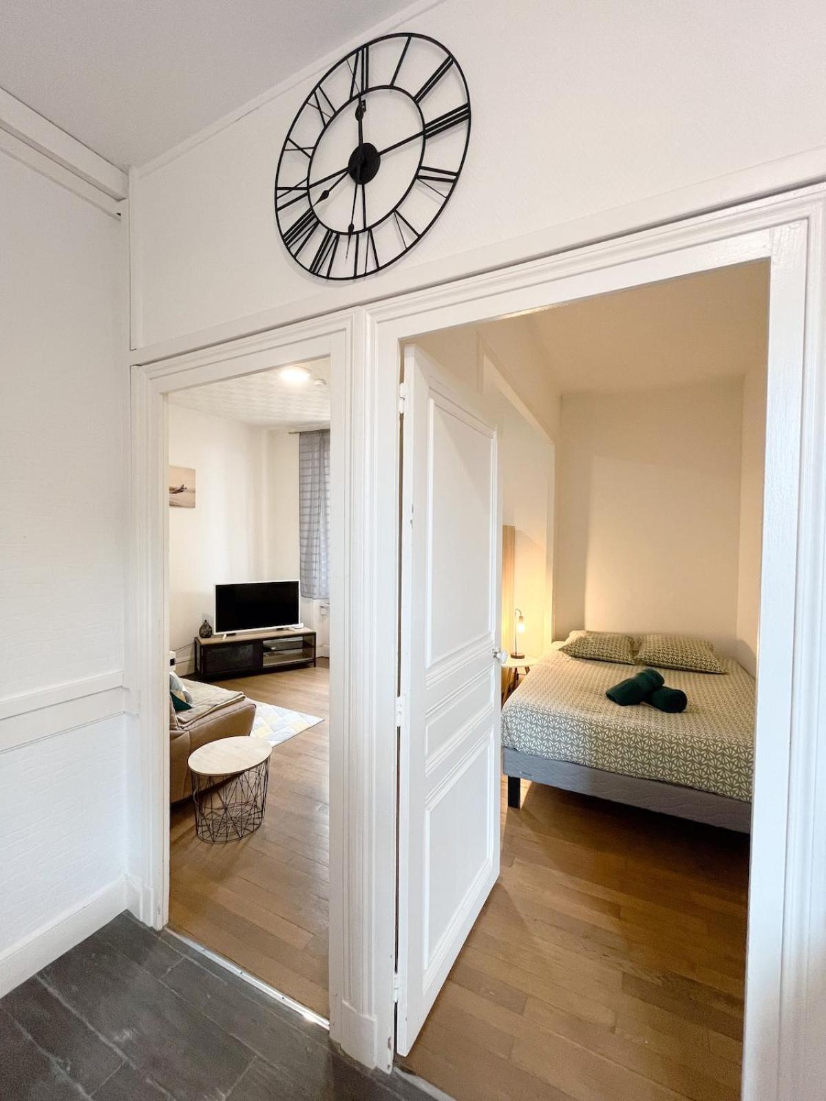 Balade A Montlucon Apartment Екстериор снимка